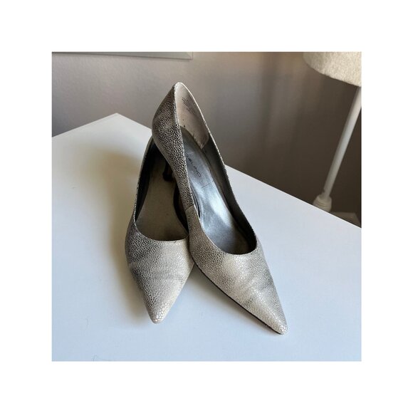 Bandolino Heels Leather Upper Women's 9 1/2 Medium - Picture 4 of 8